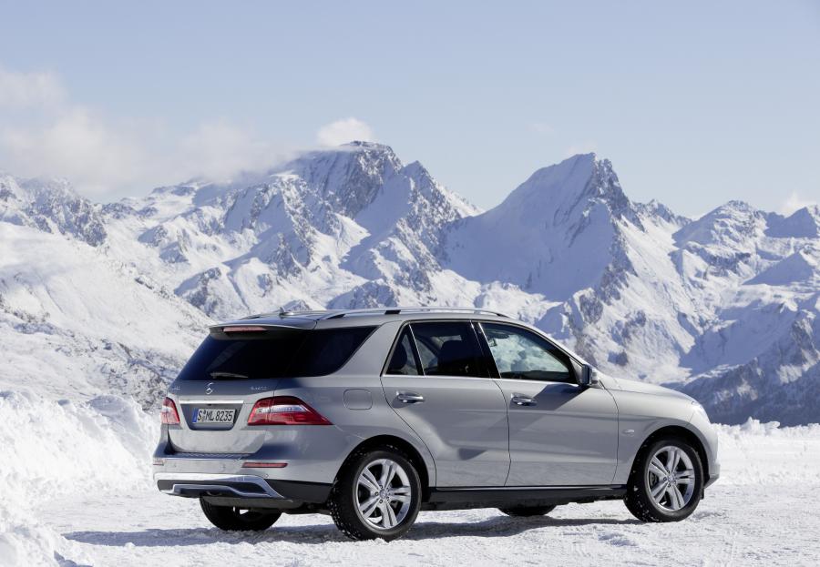  Mercedes-Benz ML350 4Matic 2012 года  (фото 19 из 26)